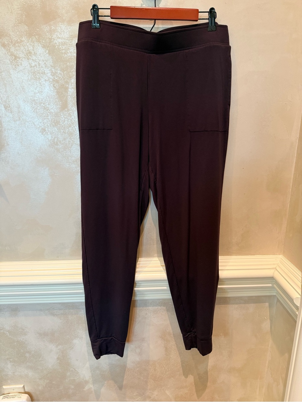 Women's Stretch Jogger Pants - Deep Plum